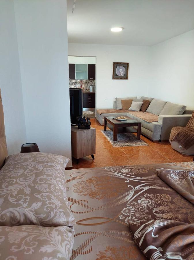 Apartmani Jovan Ulcinj Exterior foto